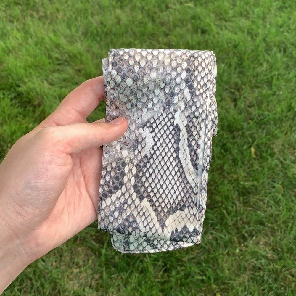 ♡ Snakeskin Twilly ♡